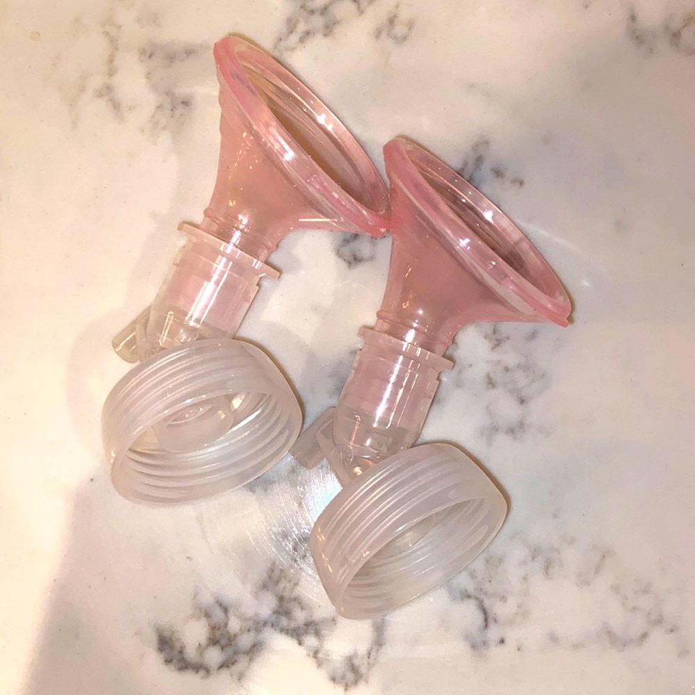 Pumpin Pals angled silicon flanges, small, w/ adaptor for Spectra, Ameda, Motif